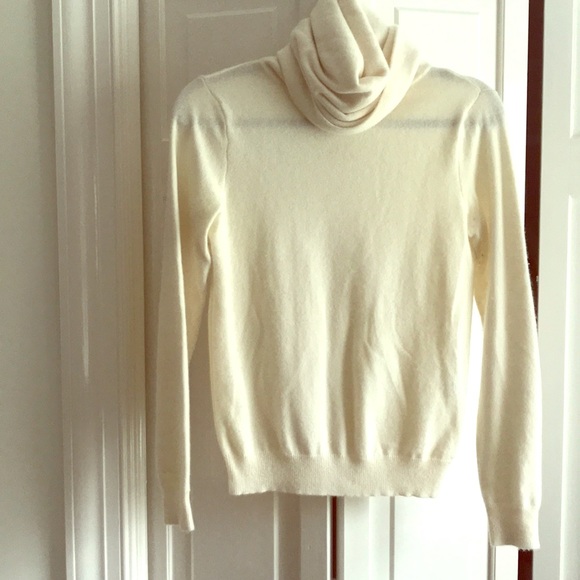 Sweater - Picture 1 of 1